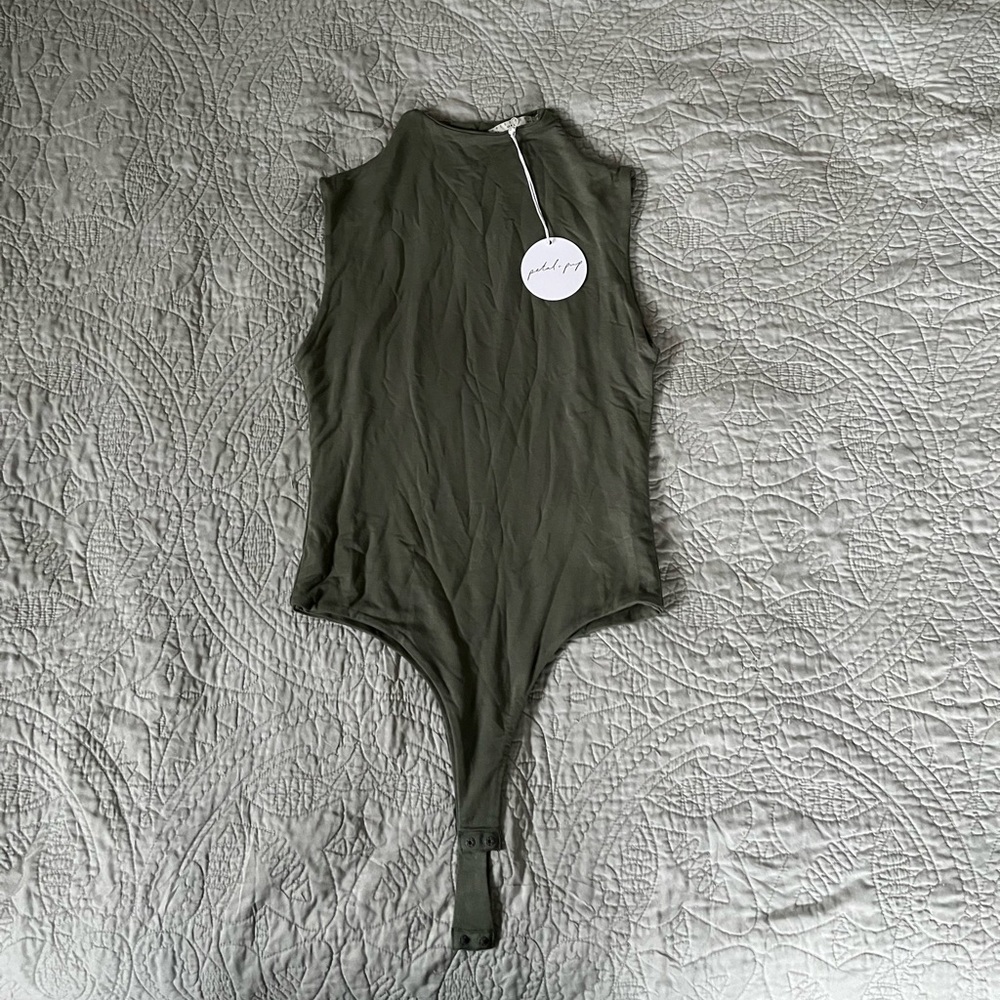 NWT- Petal & Pup Sleeveless Mock-Neck Sage Green Bodysuit